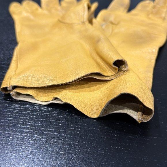 Thin Leather Yellow Riding Gloves - M - Picture 3 of 5